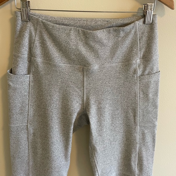 Size M Light Grey Leggings - Picture 13 of 15